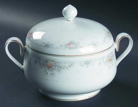 Waynesboro 2 Qt Round Covered Casserole