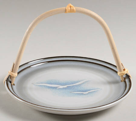 Wayfarer 5 3/8"-5 5/8" Bamboo Handled Serving Plate  HC