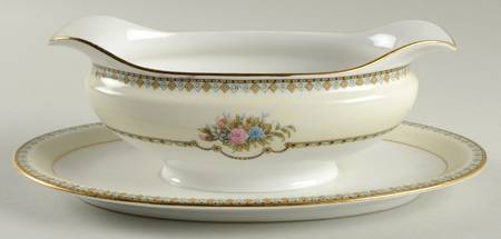 Wellsdale Gravy Boat with Attached Underplate