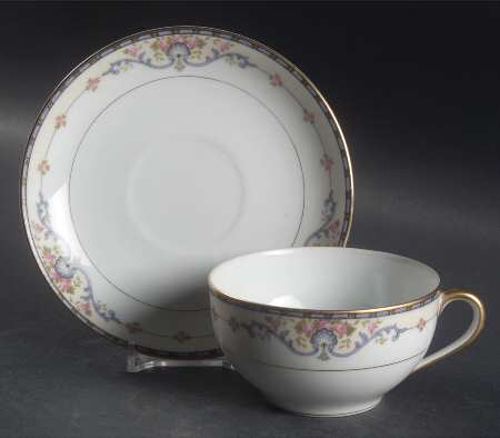 Wellesley Flat Cup & Saucer Set