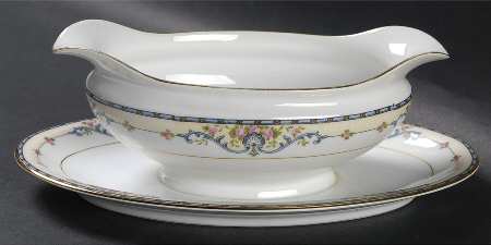 Wellesley Gravy Boat with Attached Underplate
