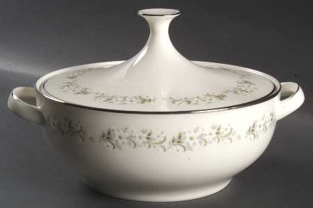 Weston Round Covered Vegetable