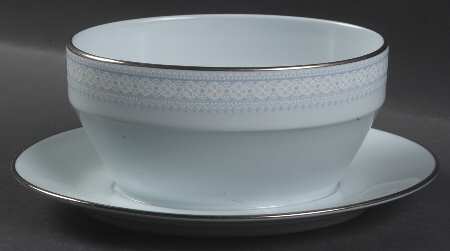 Wedding Veil Gravy Boat with Attached Underplate