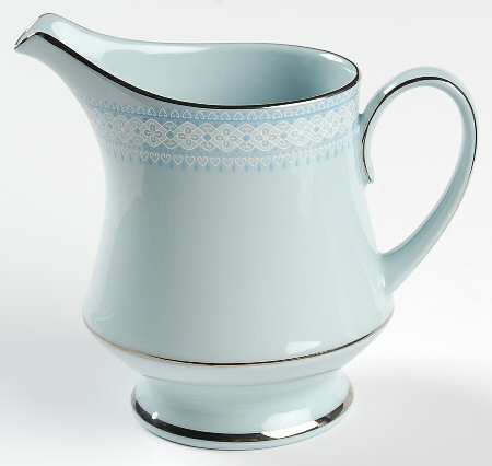 Wedding Veil Creamer
