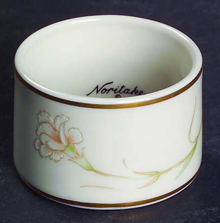 Weyburne Napkin Ring