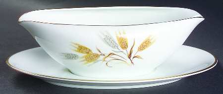 Wheaton Gravy Boat with Attached Underplate by Noritake