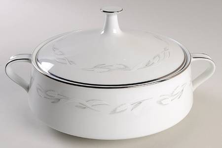 Wheatlane Round Covered Vegetable