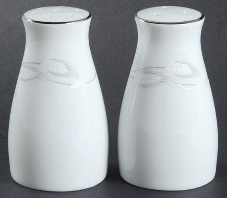 Wheatlane Salt & Pepper Set