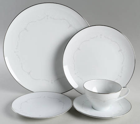 Whitebrook 40 Piece Estate Set