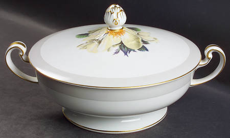 Whiterose Round Covered Vegetable