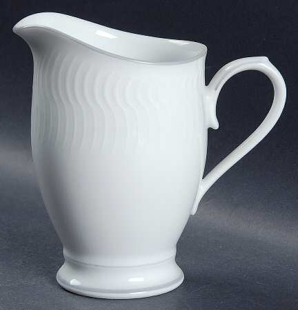 Whiteview Creamer