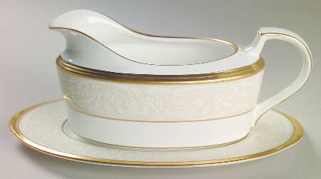 White Palace Gravy Boat & Underplate (Relish/Butter) by Noritake