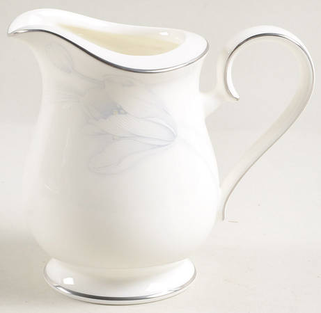 Wind Blossom Creamer