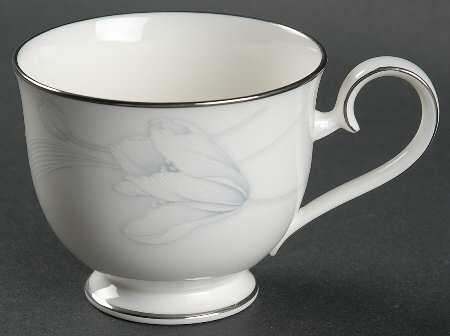 Wind Blossom Footed Cup