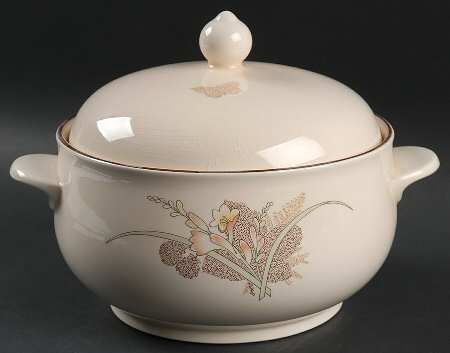 Wicklow 1.25 Qt Round Covered Casserole