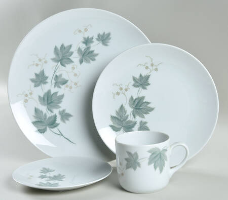 Wild Ivy 4 Piece Place Setting