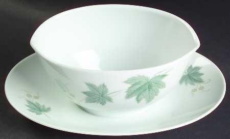 Wild Ivy Gravy Boat with Attached Underplate