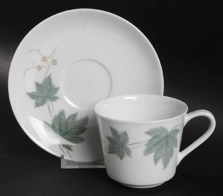 Wild Ivy Flat Cup & Saucer Set