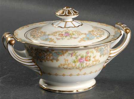 Wimpole Sugar Bowl & Lid