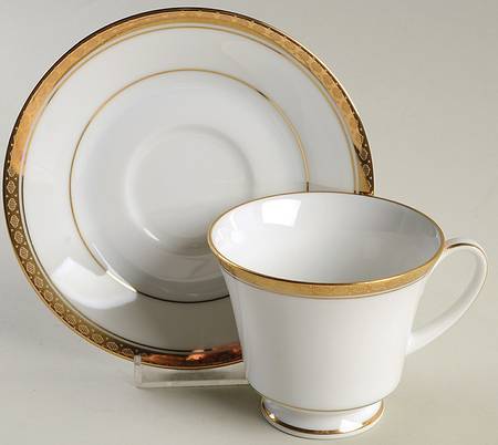 Windsor Footed Cup & Saucer Set