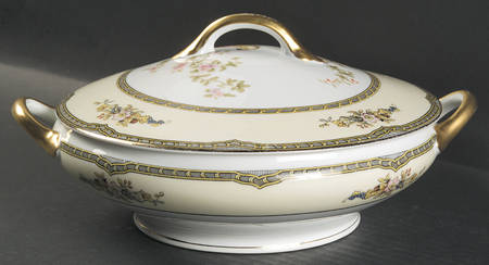 Windsor Round Covered Vegetable