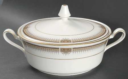 Windermere Round Covered Vegetable