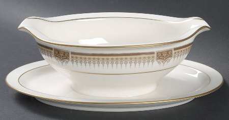 Windermere Gravy Boat with Attached Underplate