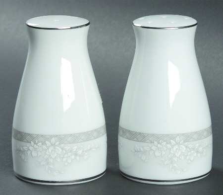 Windham Salt & Pepper Set