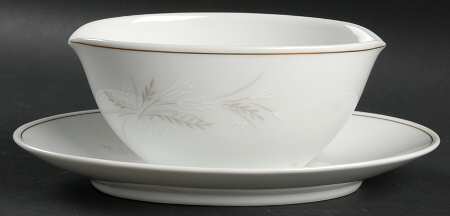 Windrift Gravy Boat with Attached Underplate