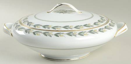 Winslow Round Covered Vegetable