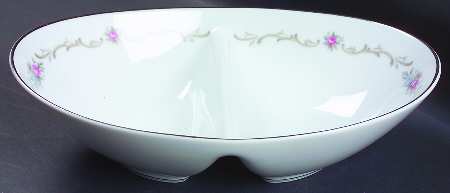Winthrop 10" Oval Divided Vegetable Bowl