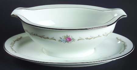 Winthrop Gravy Boat with Attached Underplate