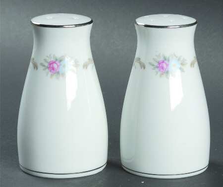 Winthrop Salt & Pepper Set