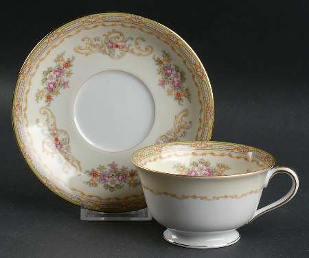 Winthrop Footed Cup & Saucer Set