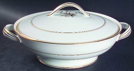 Winton Round Covered Vegetable