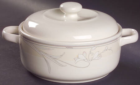 Winter Park 1.25 Qt Round Covered Casserole