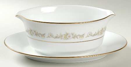 Woodlane Gravy Boat with Attached Underplate