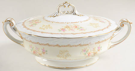 Woodbine Round Covered Vegetable
