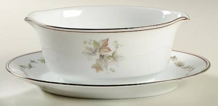 Woodley Gravy Boat with Attached Underplate