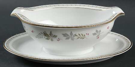 Woodmont Gravy Boat with Attached Underplate