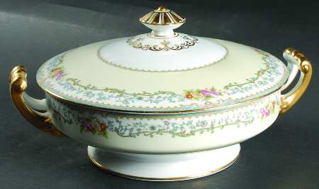 Woodmere (662) Round Covered Vegetable