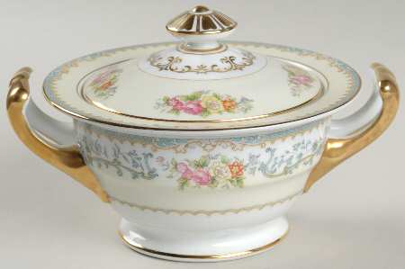 Woodmere (662) Sugar Bowl & Lid
