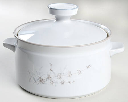 Woodstock 2.25 Qt Round Covered Casserole