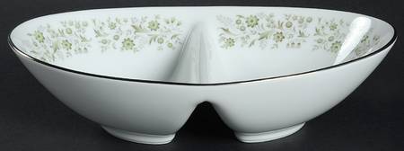Wynwood 10" Oval Divided Vegetable Bowl