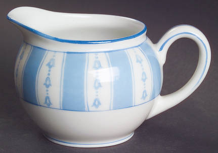 The Yale Mini Creamer