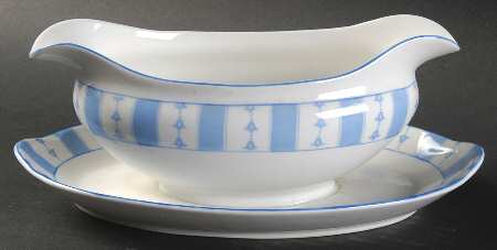 The Yale Gravy Boat with Attached Underplate