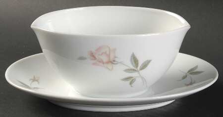 Young Love Gravy Boat with Attached Underplate