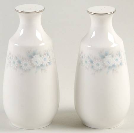 Yorkdale Salt & Pepper Set