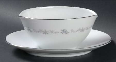 York Gravy Boat with Attached Underplate