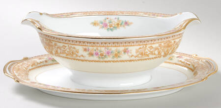 York Gravy Boat with Attached Underplate